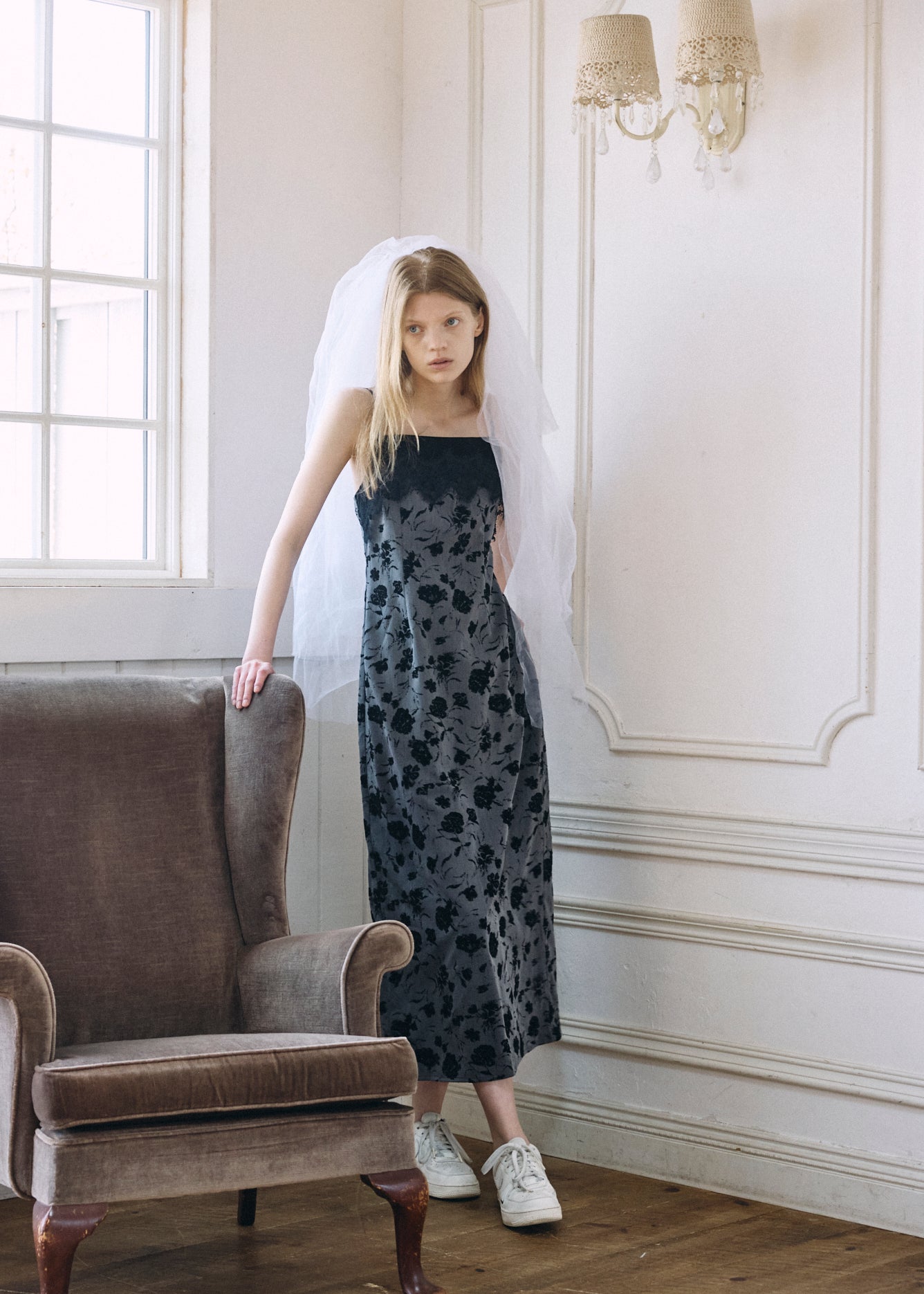 【予約商品】Velour Flower Cami Dress