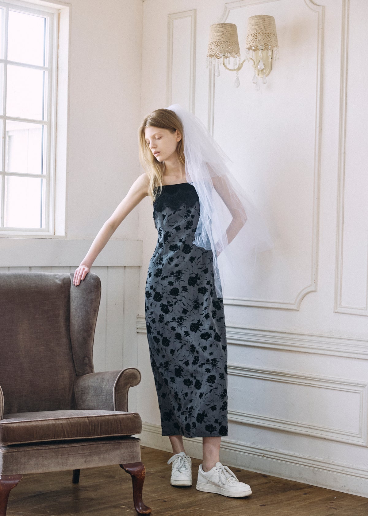 【予約商品】Velour Flower Cami Dress