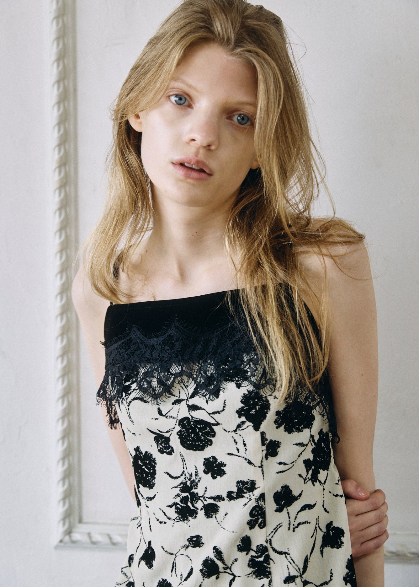 【予約商品】Velour Flower Cami Dress