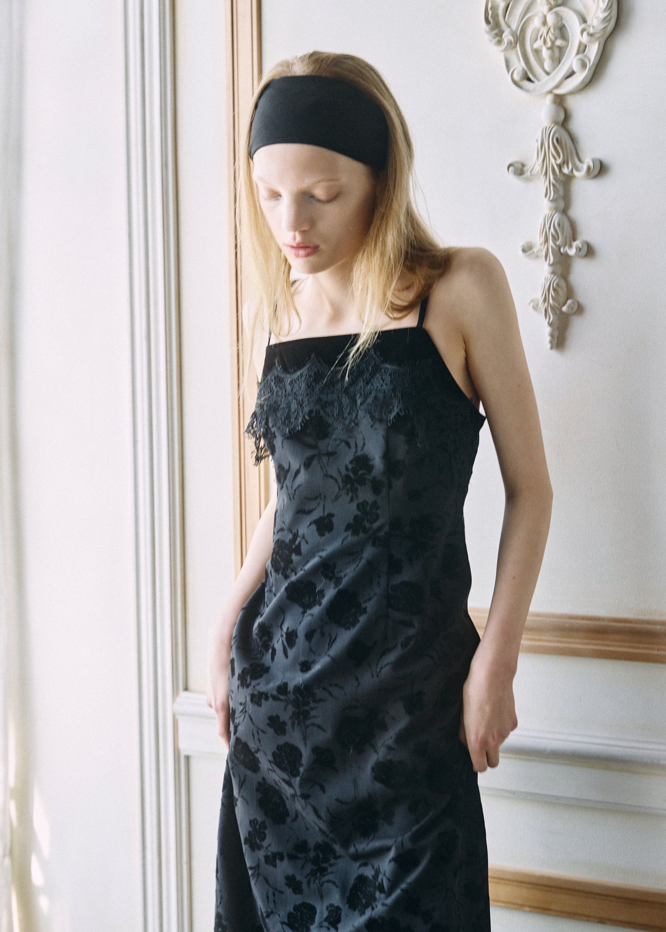 【予約商品】Velour Flower Cami Dress