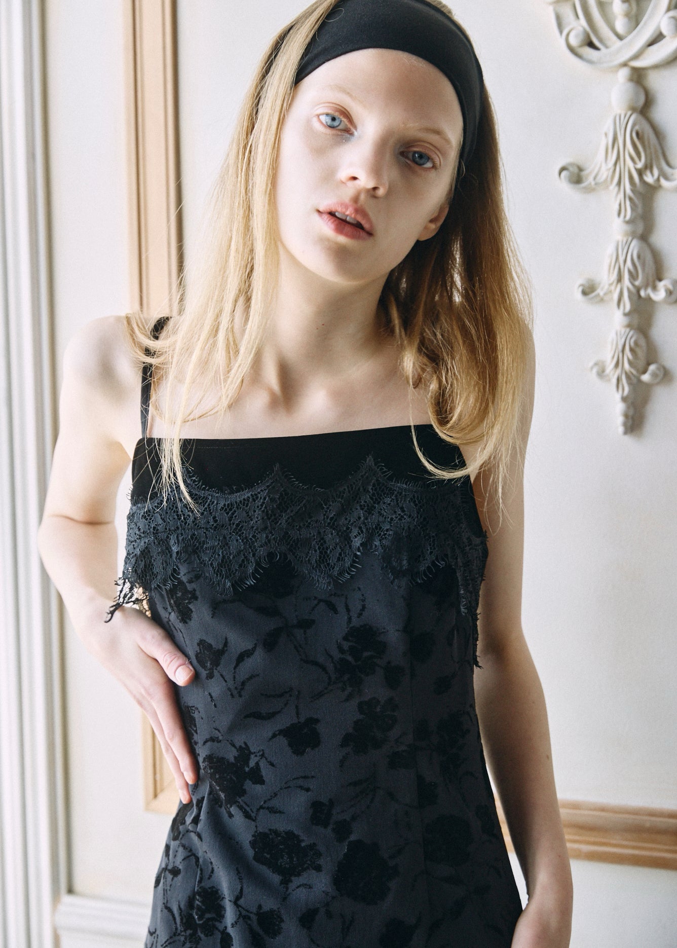 【予約商品】Velour Flower Cami Dress