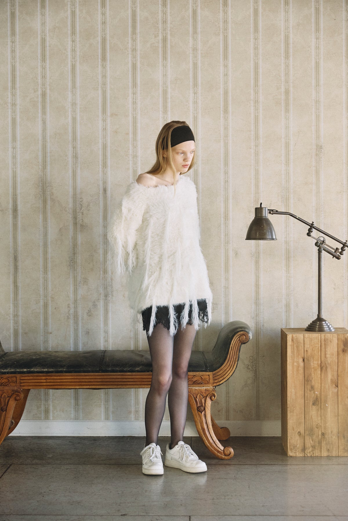 【予定商品】Off Shoulder Feather Knit