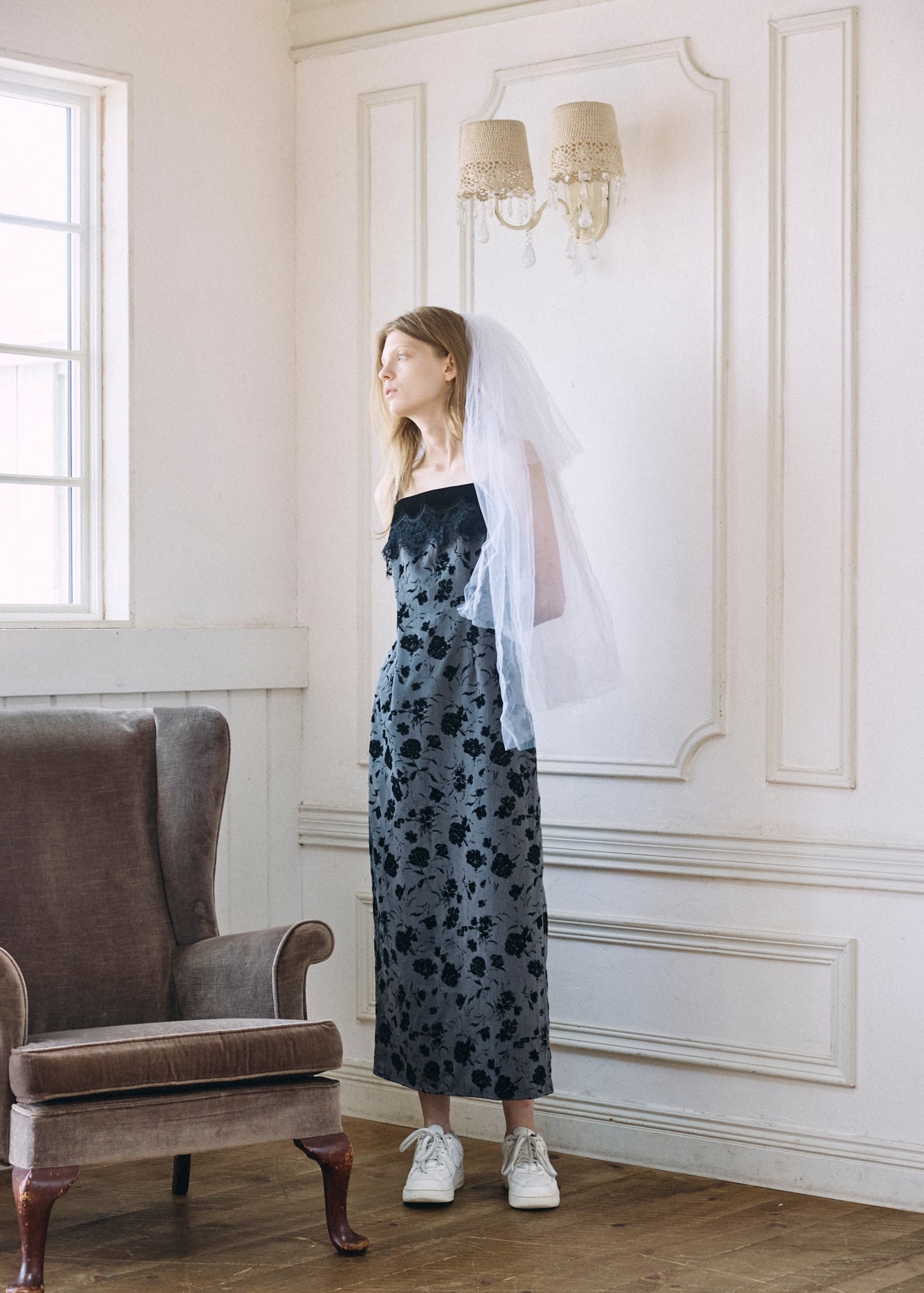 【予約商品】Velour Flower Cami Dress