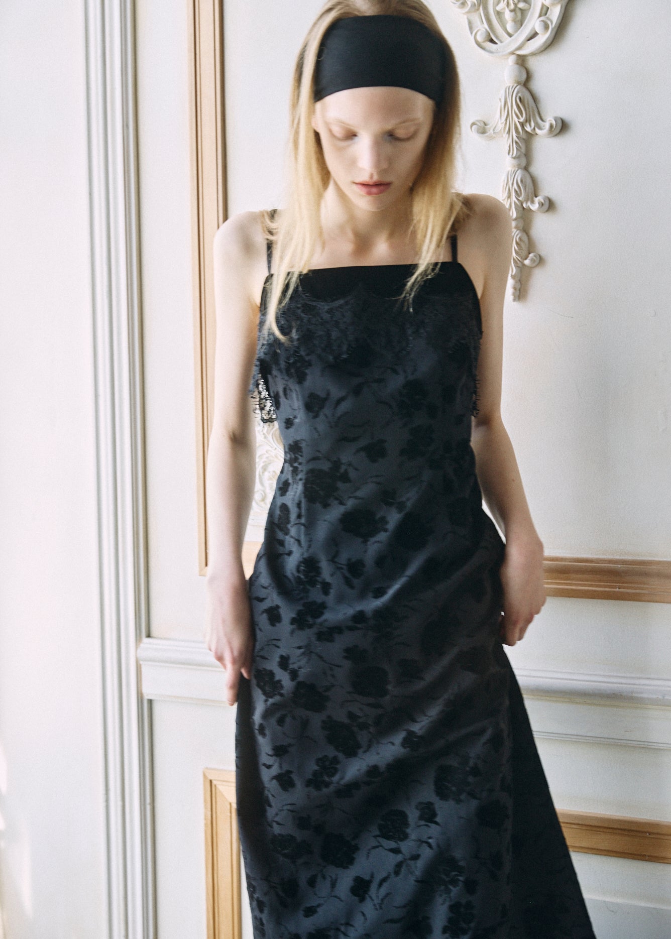 【予約商品】Velour Flower Cami Dress