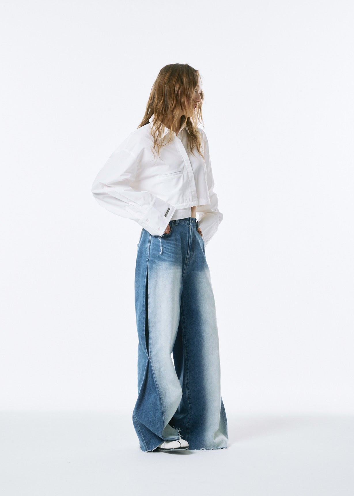 Side-Tuck Wide Denim