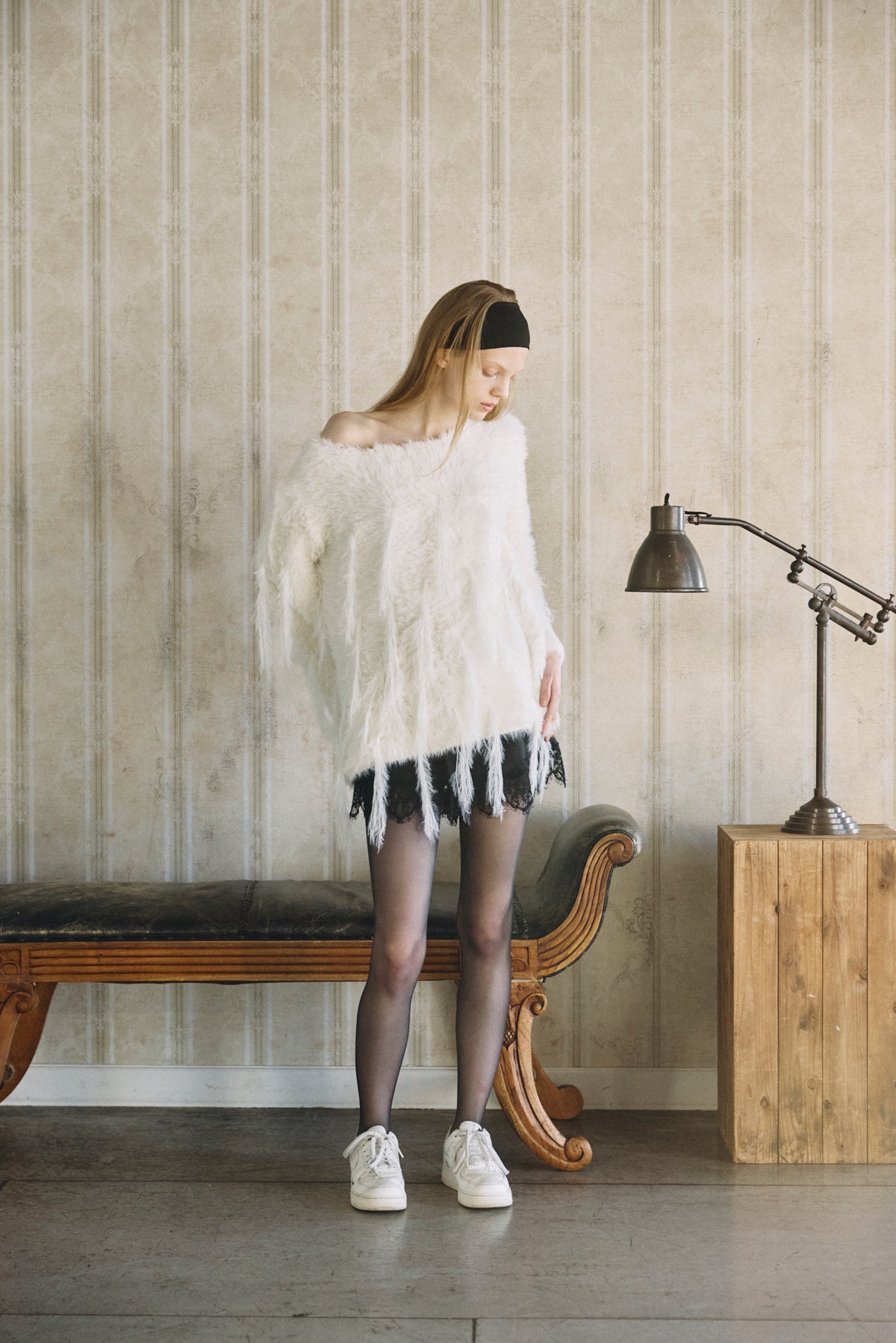 【予定商品】Off Shoulder Feather Knit