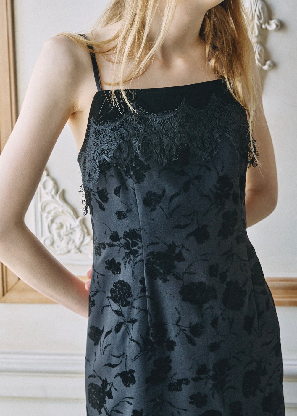 【予約商品】Velour Flower Cami Dress