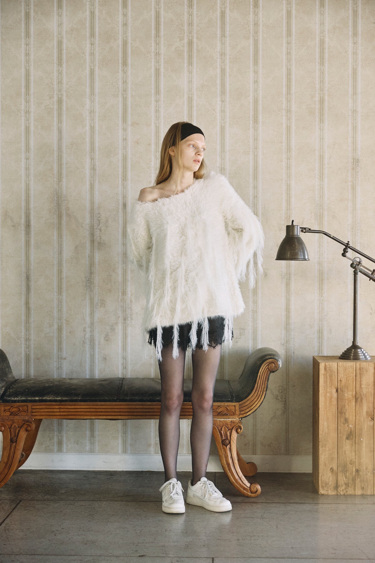 【予定商品】Off Shoulder Feather Knit