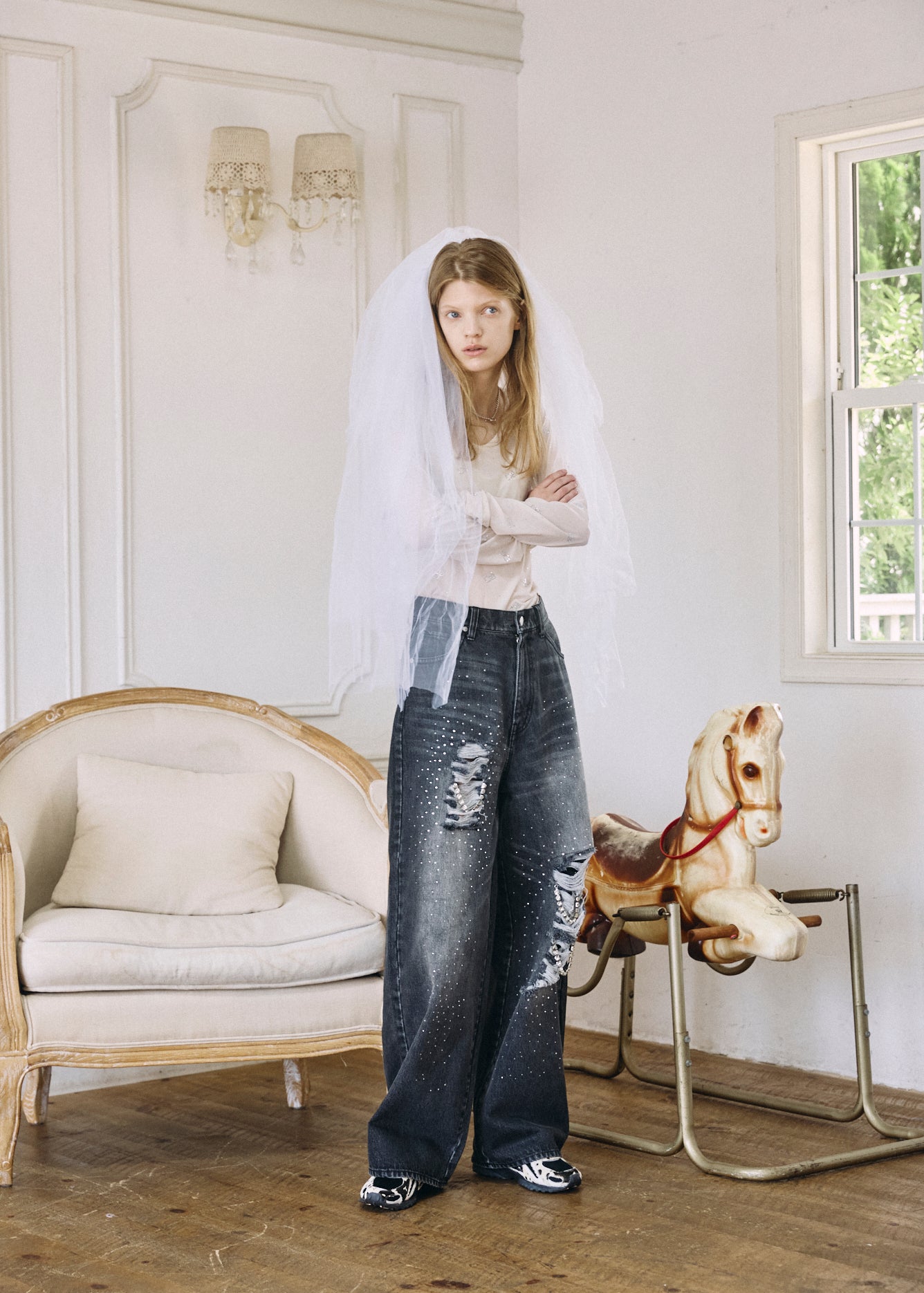 【予約商品】Bijou Damaged Denim