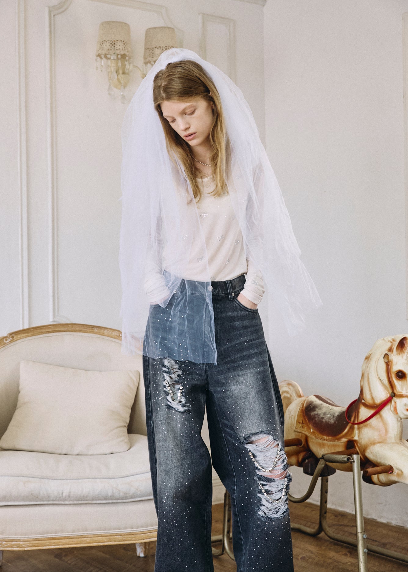 【予約商品】Bijou Damaged Denim