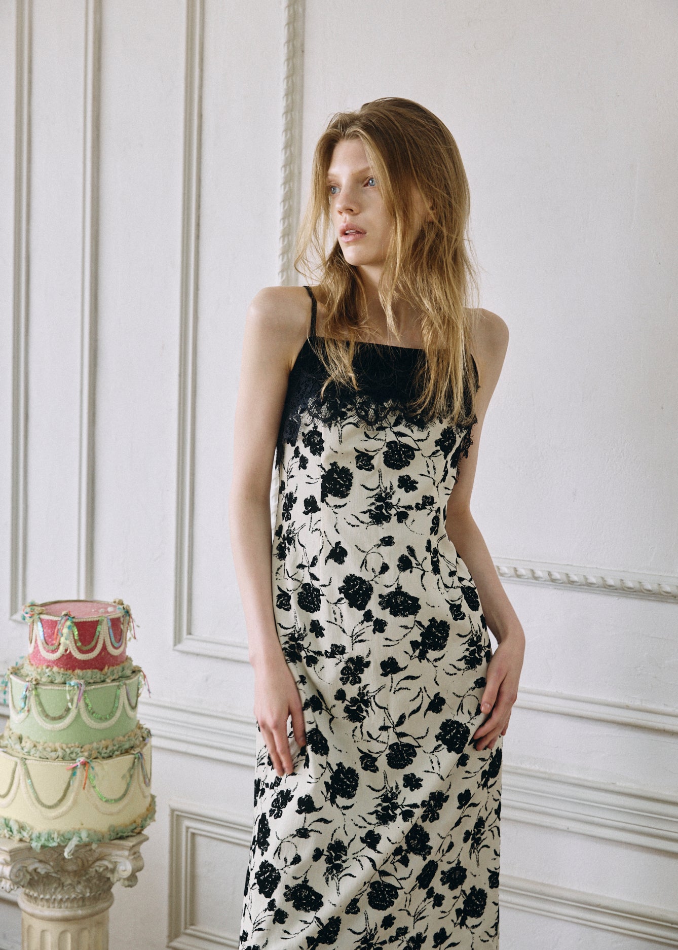 【予約商品】Velour Flower Cami Dress