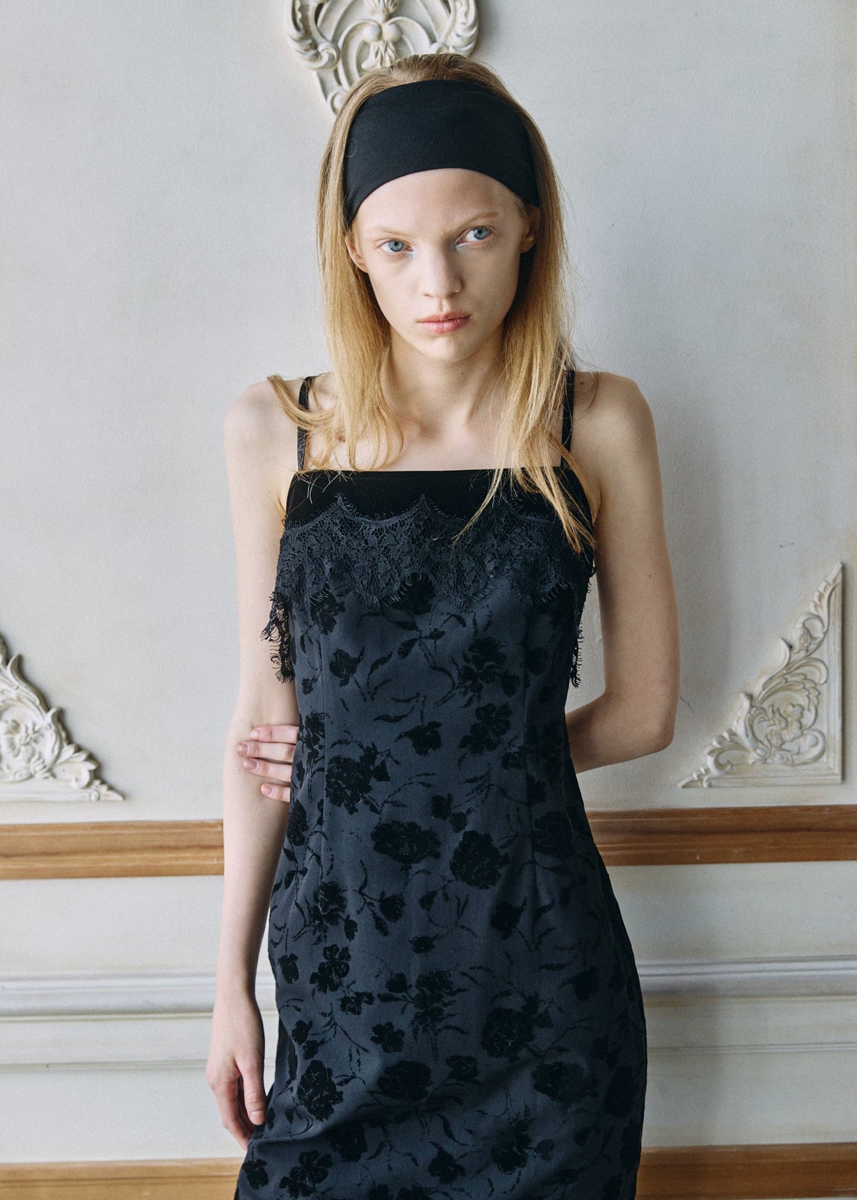 【予約商品】Velour Flower Cami Dress
