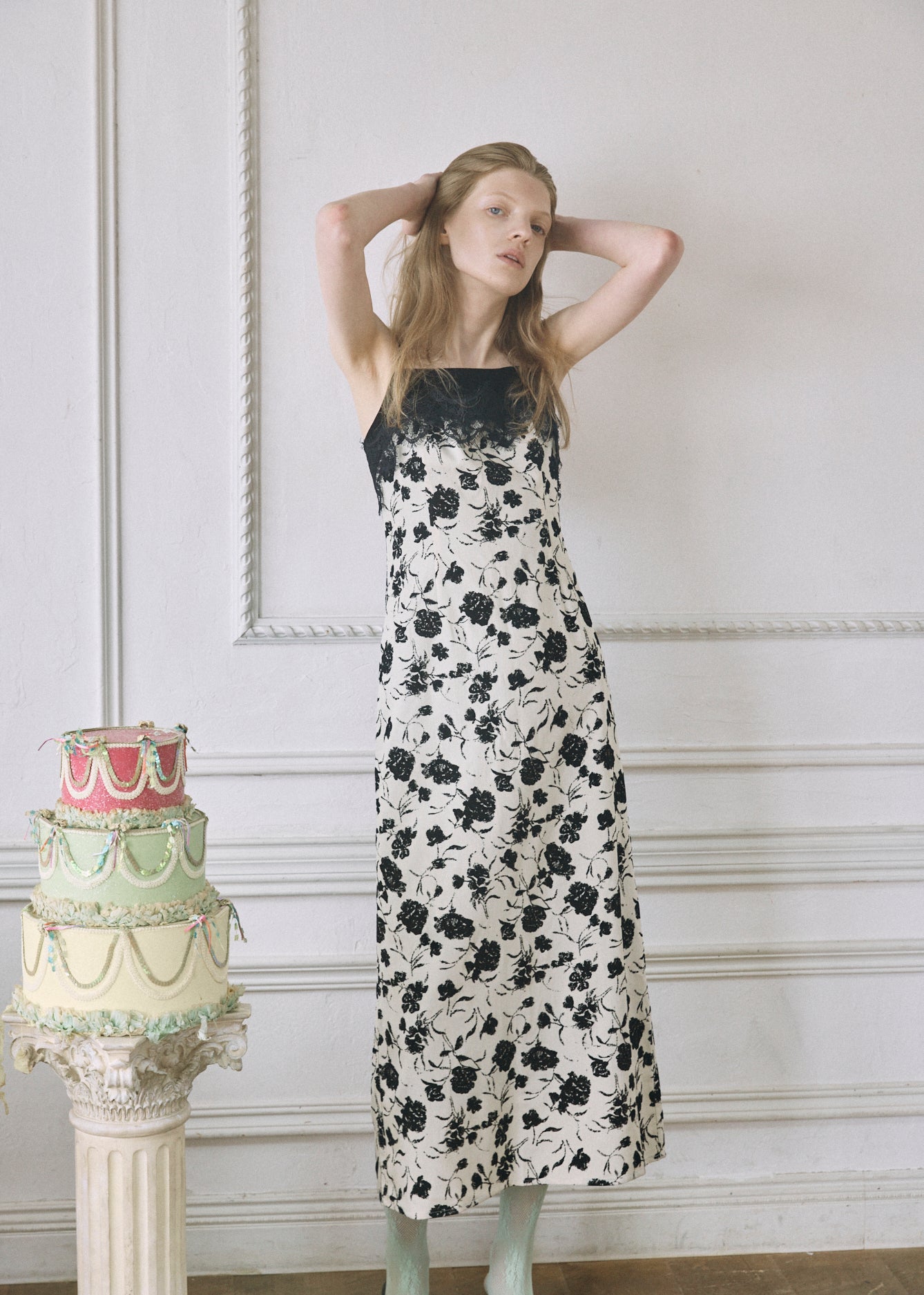 【予約商品】Velour Flower Cami Dress