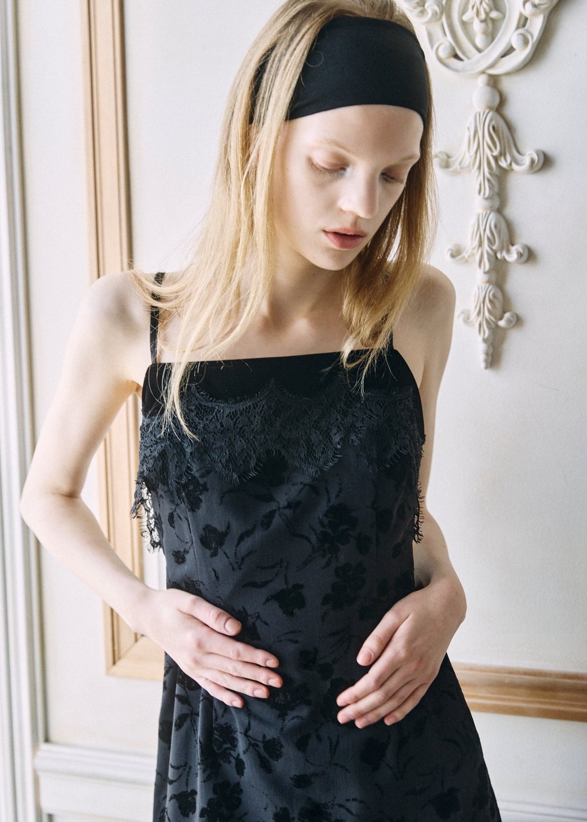 【予約商品】Velour Flower Cami Dress