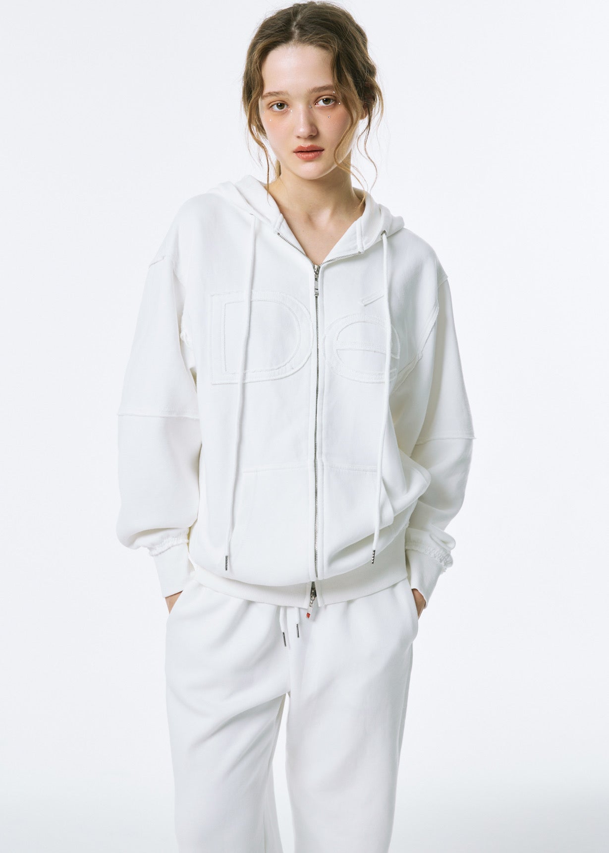 Dé Logo Zip Hoodie Dé Logo Zip Hoodie