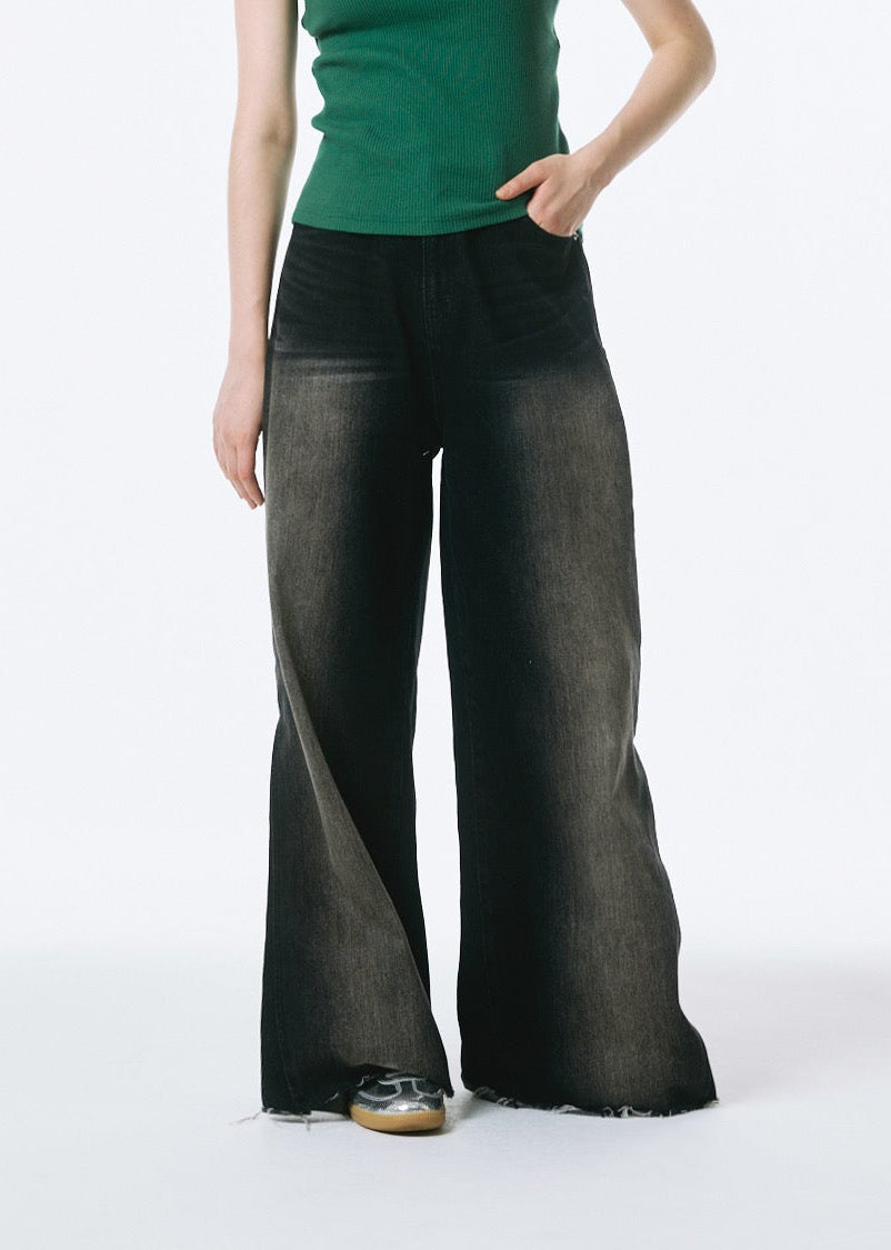 Side-Tuck Wide Denim