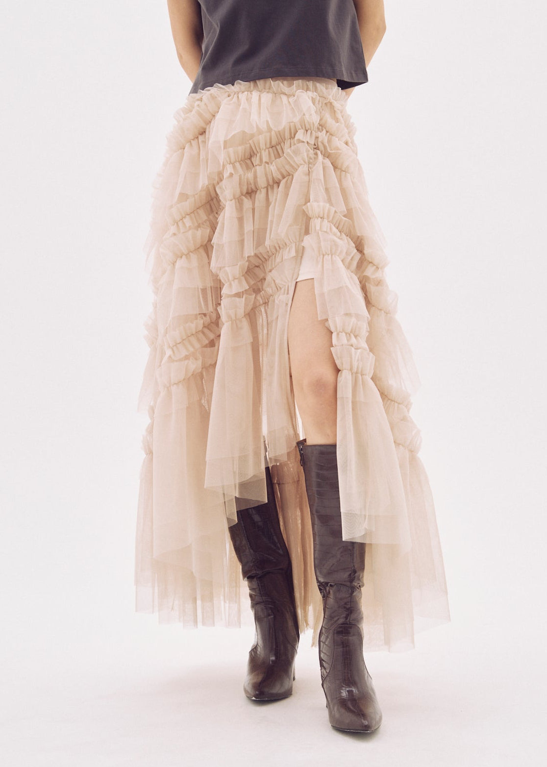 Slit Frilled Tulle Skirt